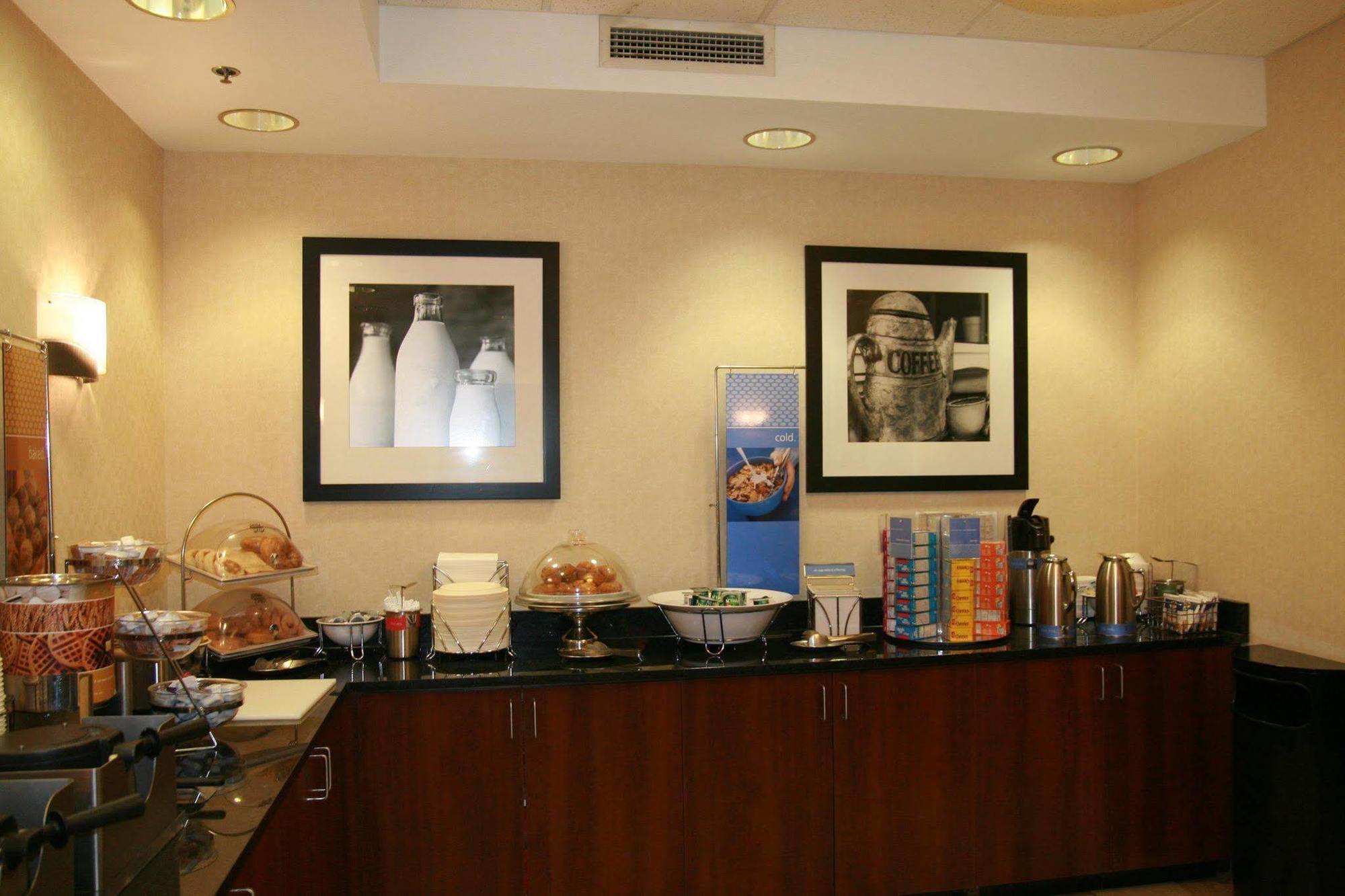 Hampton Inn Chicago Elgin/I-90 Restaurant foto